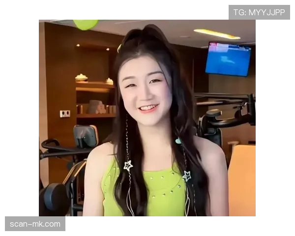 陈梦训练结束背着名牌包去吃路边摊，收银员一脸懵